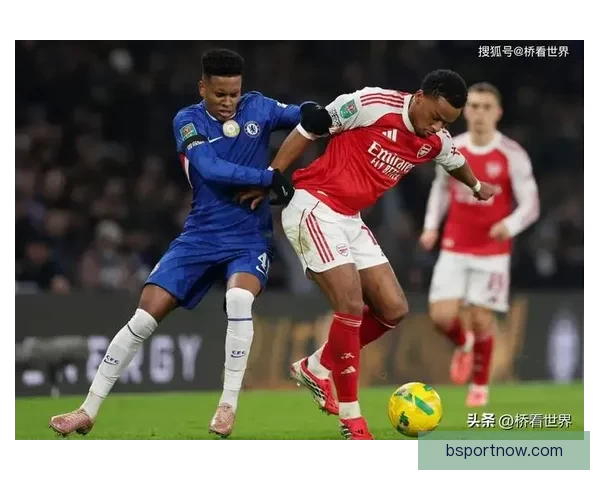 13天连丢两冠阿森纳球迷愤怒抗议塔帅被骂掉链子可悲羞耻