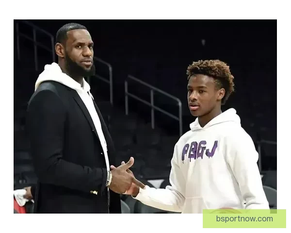 詹姆斯谈与布朗尼单挑意外破坏篮板并转向高尔夫专注棋艺