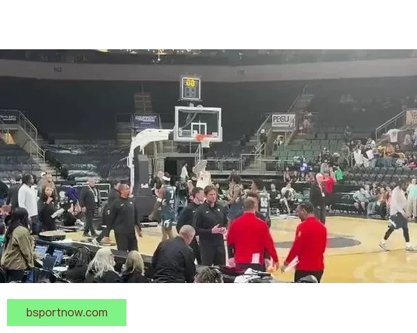 尽显社交牛人本色杨瀚森收官战比赛用球带走赛后亲切握手 尽显社交牛人本色杨瀚森收官战比赛用球带走赛后亲切握手