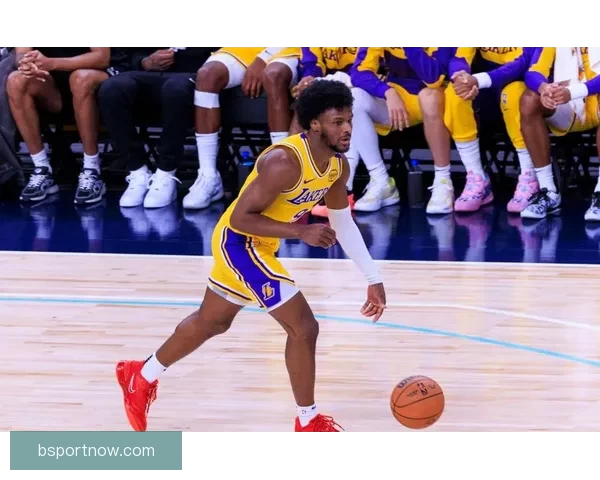 詹姆斯珍惜与布朗尼父子连线展现顶级投篮天赋